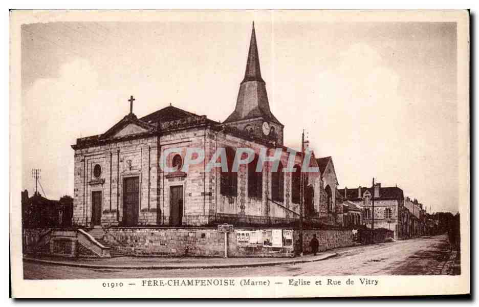 CPA Fere Champenoise Eglise et rue de Vitry 