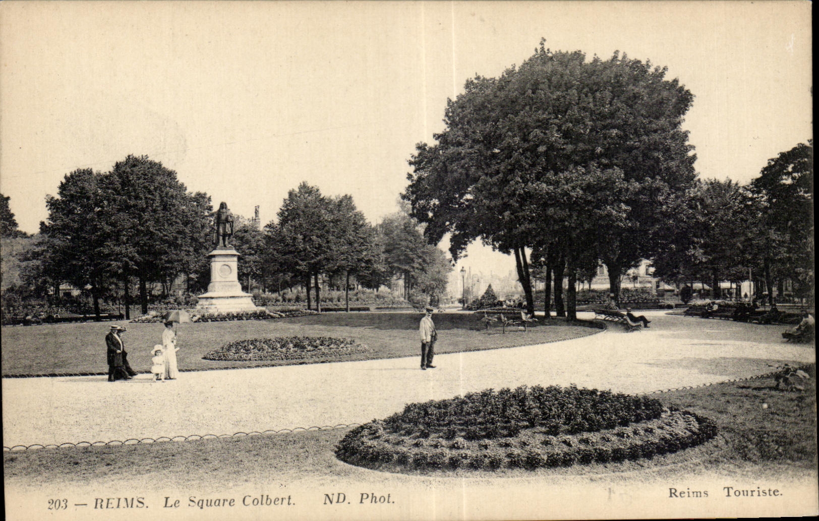 CPA Reims Le square Colbert