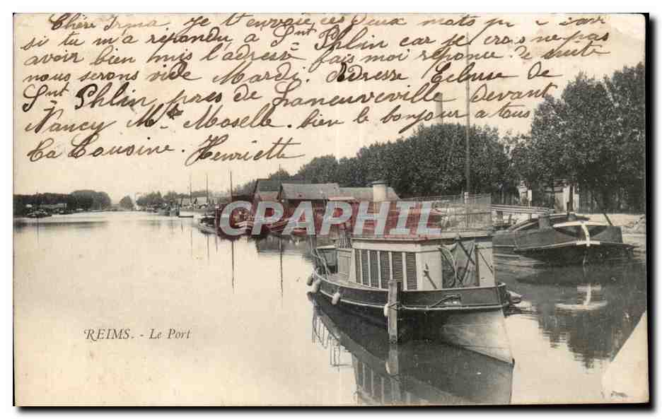 CPA Reims Le port Peniches