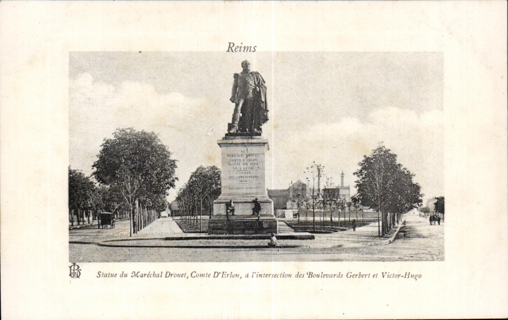 CPA Reims Statue du Marechal Drouet Comte d Erlon 