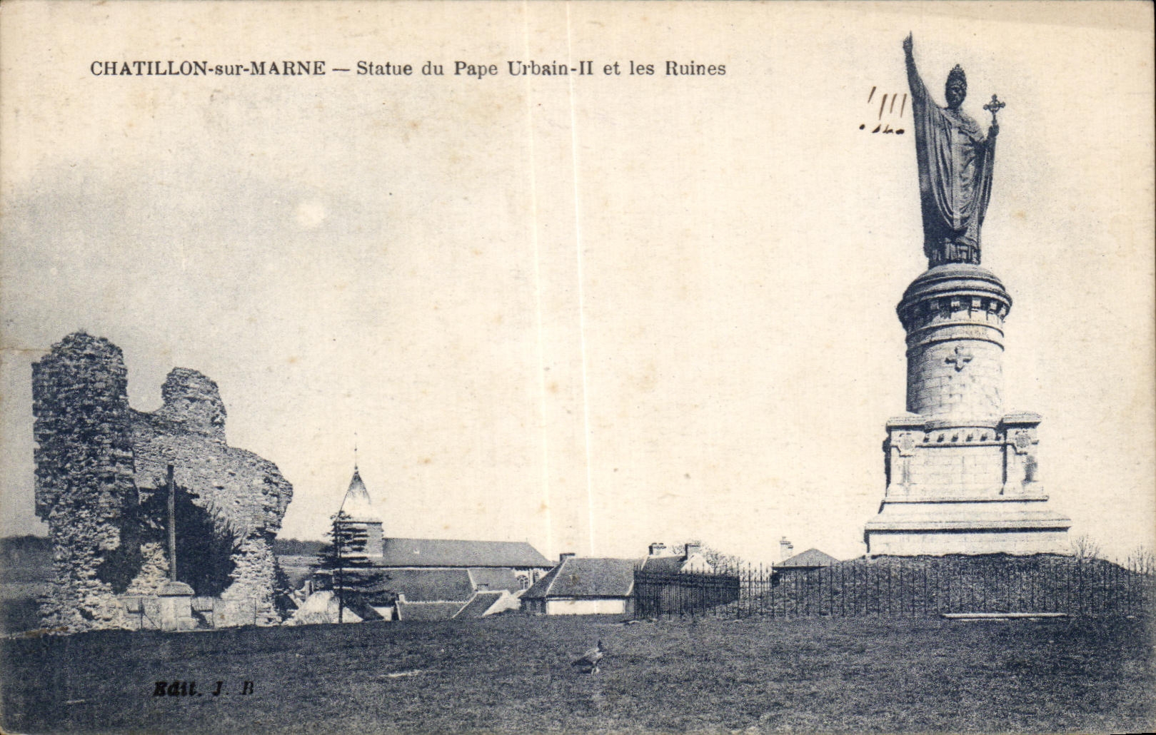 CPA Chatillon sur Marne Statue du pape Urbain II et les ruines