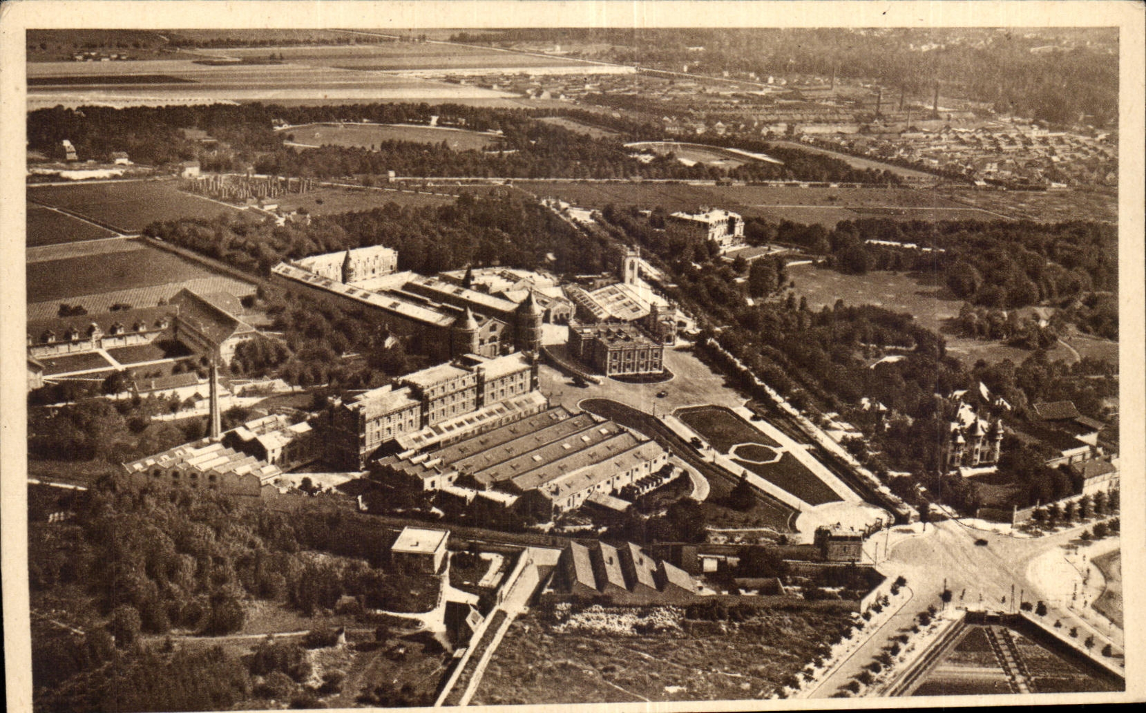 CPA Reims Collection Champagne Pommery   Greno Vue generale des etablissements prise en avion 