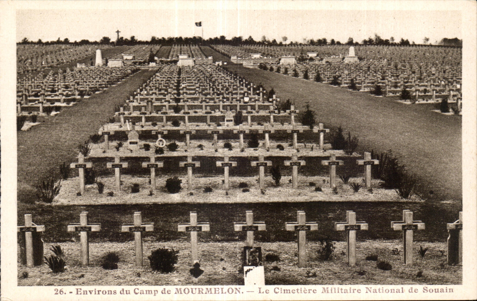 CPA Environs du Camp de Mourmelon Le cimetiere militaire national de Souain 