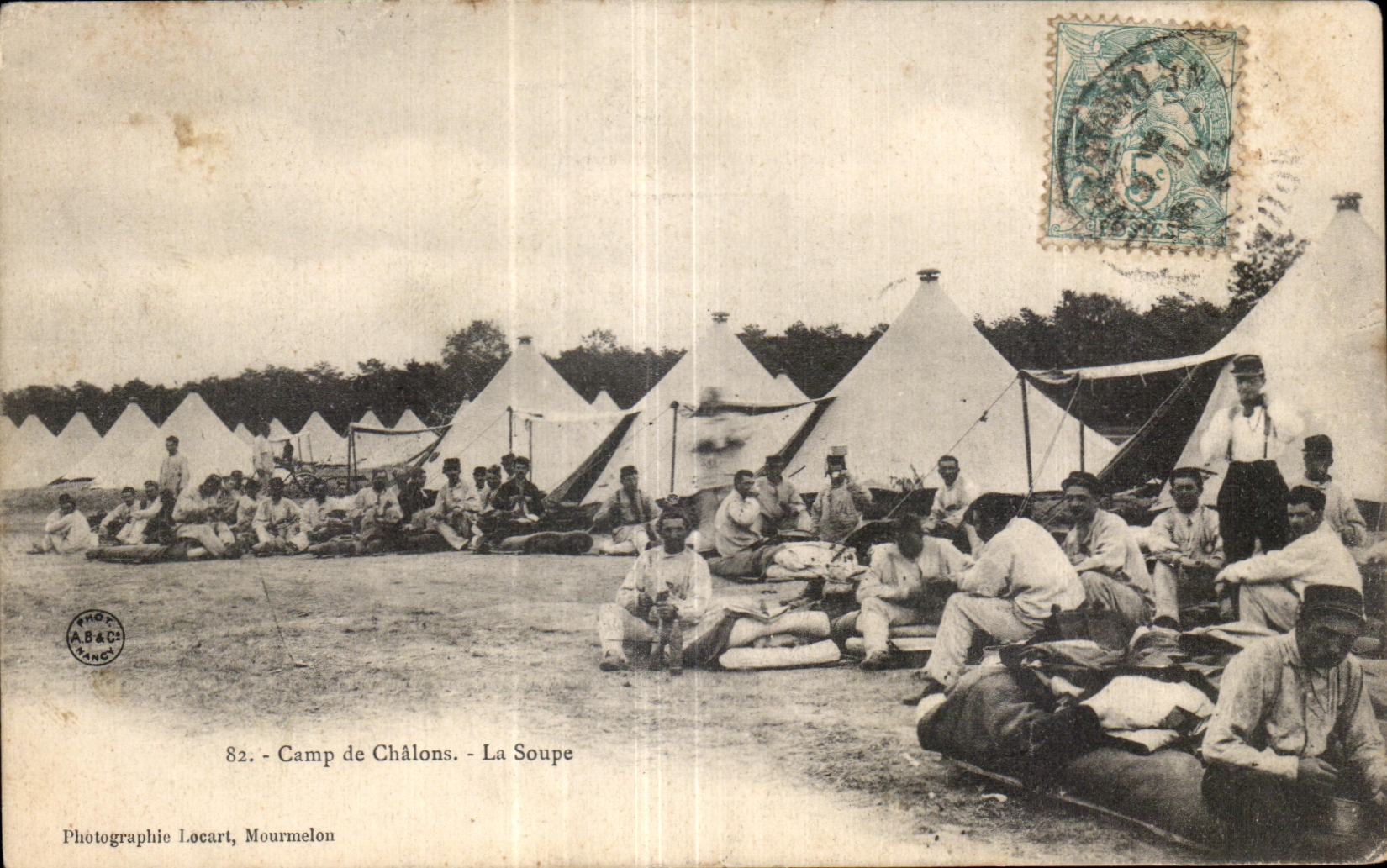 CPA Camp de Chalons La soupe militaria 