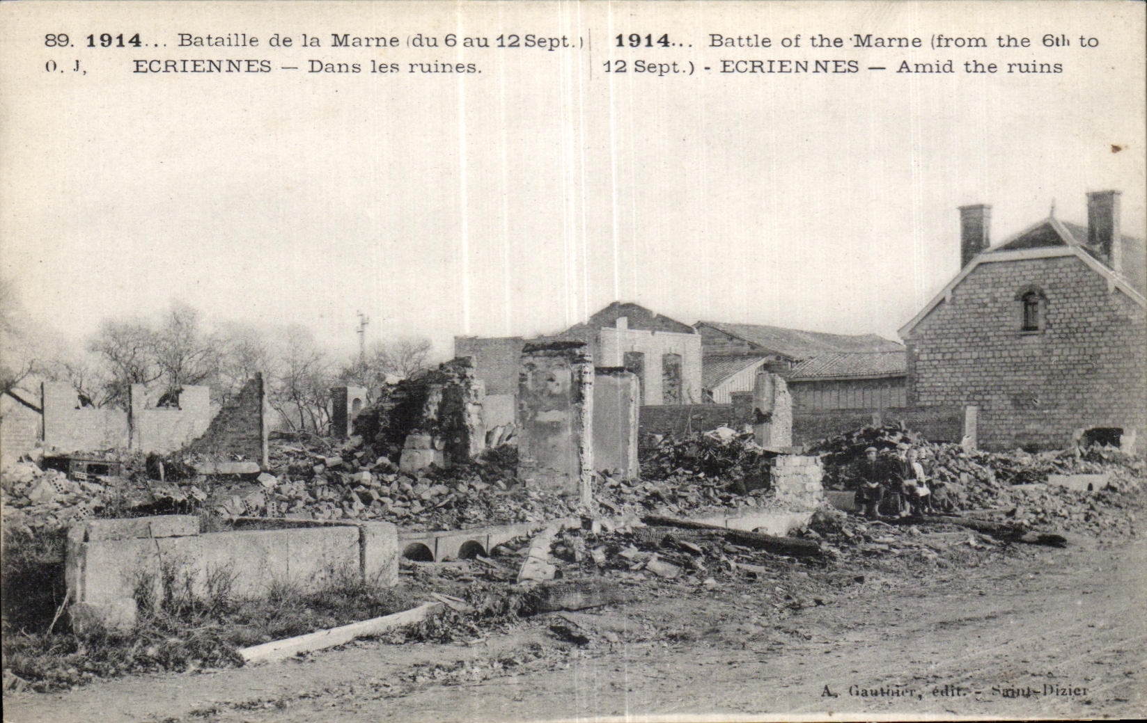 CPA Bataille de la Marne Ecriennes Dans les ruines