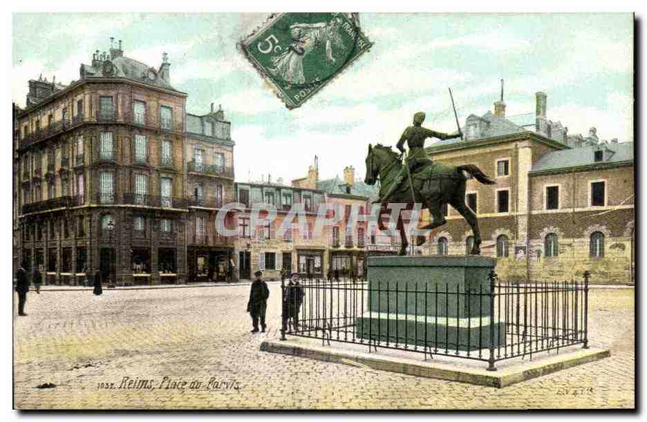 CPA Reims place au parvis