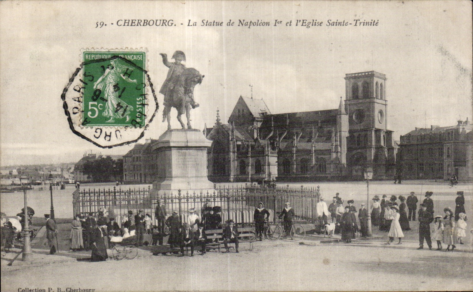 CPA Cherbourg La statue de Napoleon 1er et l eglise Sainte Trinite 