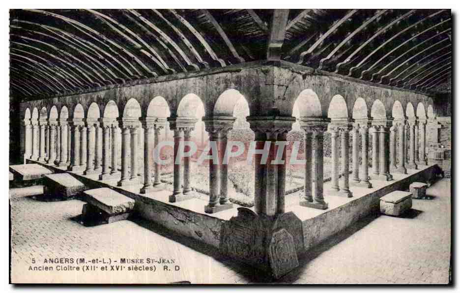 CPA Angers Musee St jean ancien cloitre xii et xvi siecles R D