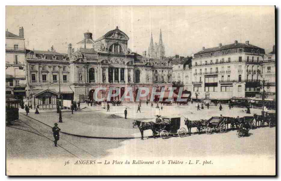 CPA Angers La place du Ralliement et le theatre