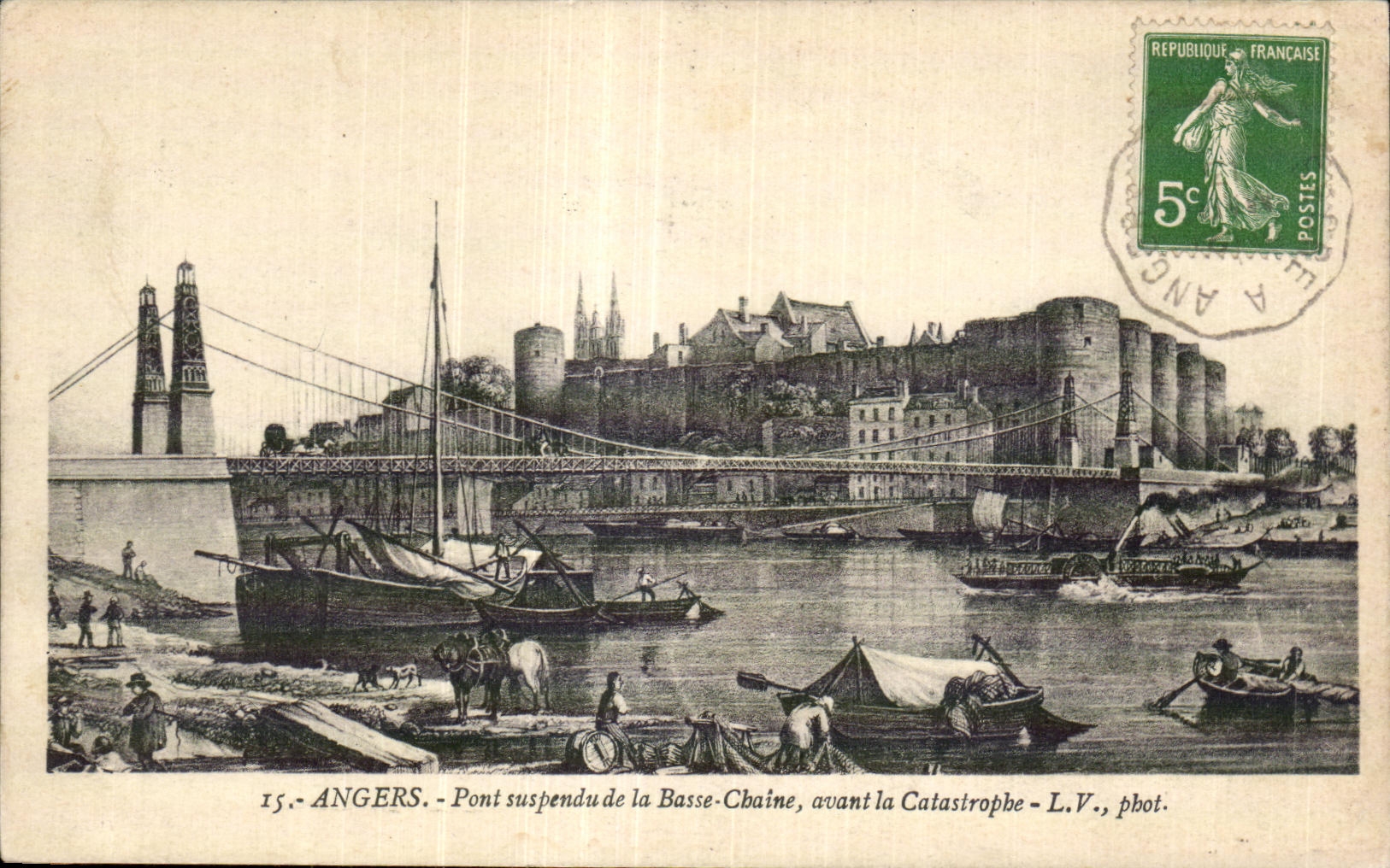 CPA Angers Pont suspendu de la Basse Chaine avant la catastrophe 