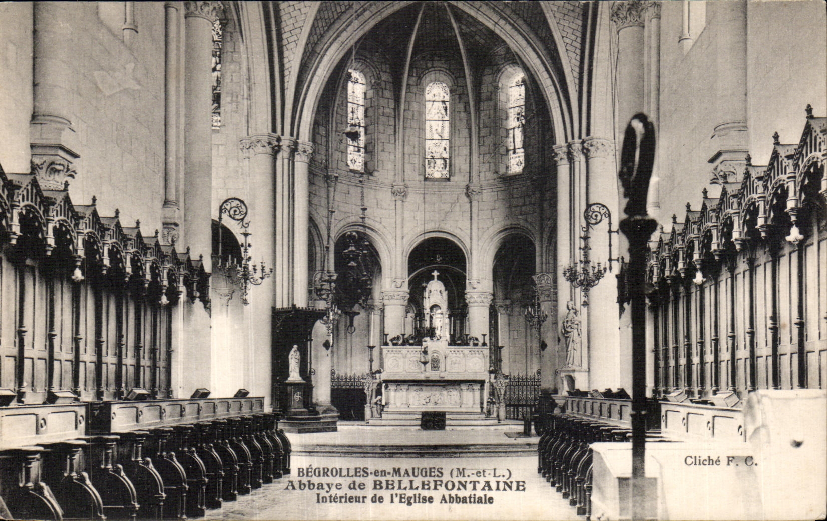 CPA Begrolles en Mauges Abbaye de Bellefontaine Interieur de l eglise abbatiale