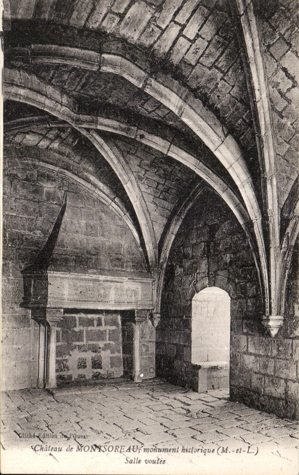 CPA Chateau de Montsoreau Salle voutee