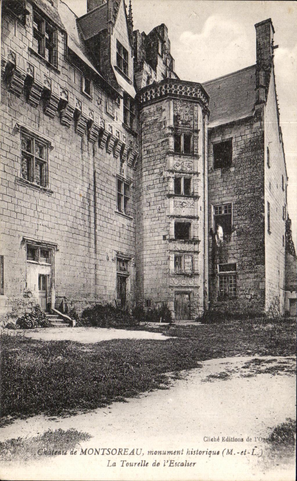 CPA Chateau de Montsoreau La tourelle de l escalier 