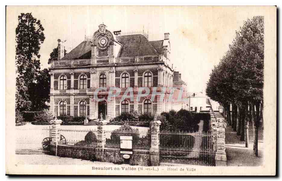 CPA Beaufort en Vallee Hotel de ville