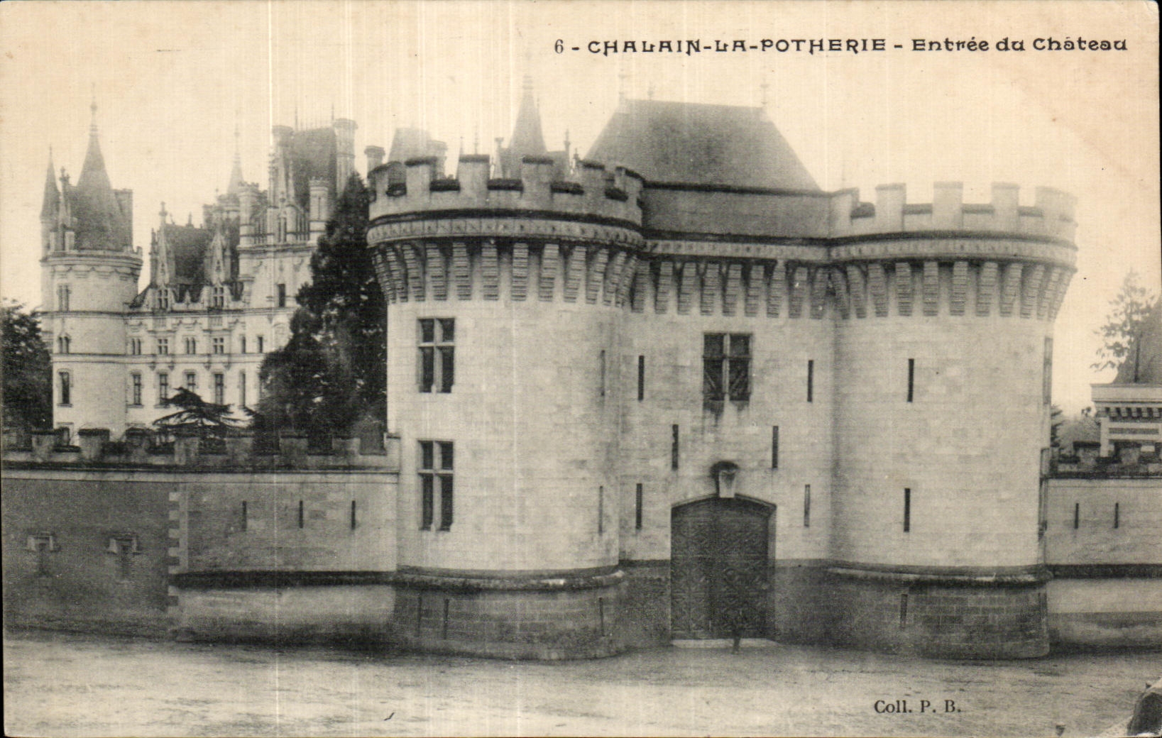 CPA Chalain le Potherie Entree du chateau 
