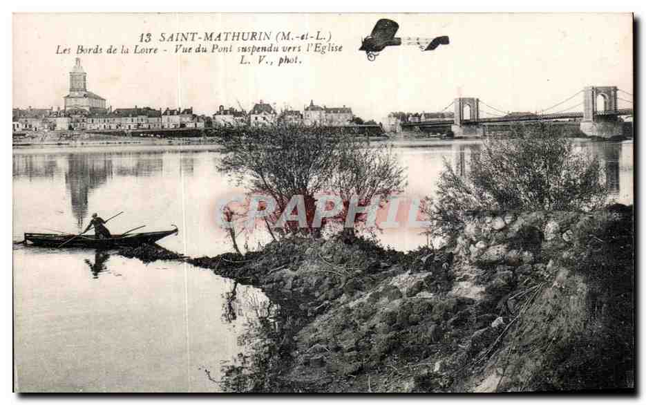 CPA Saint Mathurin Les bords de la loire Vue du pont suspendu vers l eglise Avion 