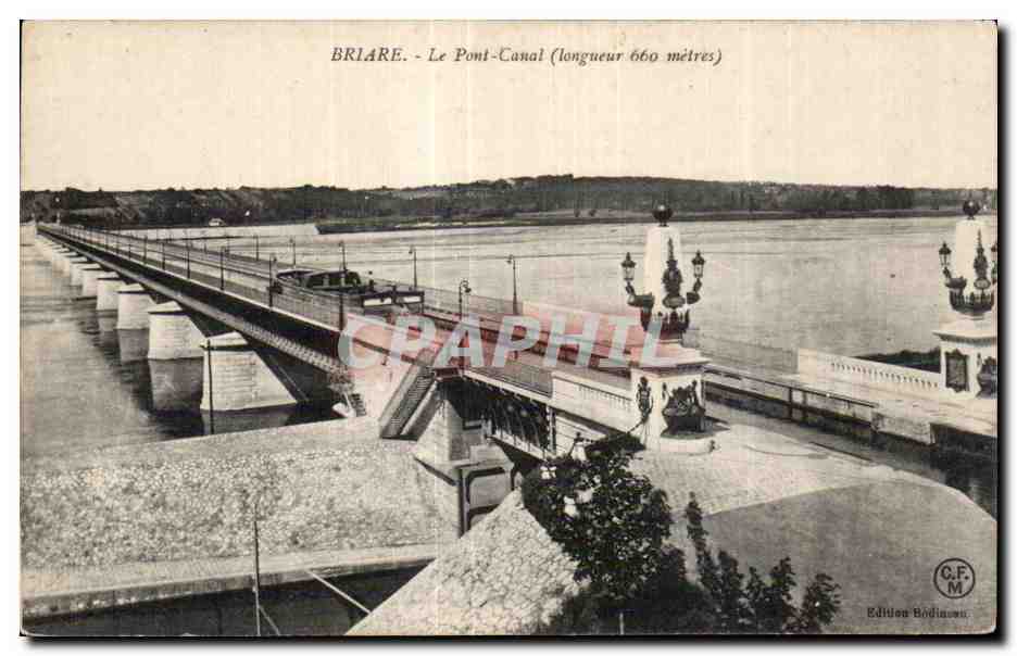 CPA Briare Le Pont Canal (longueur metres)