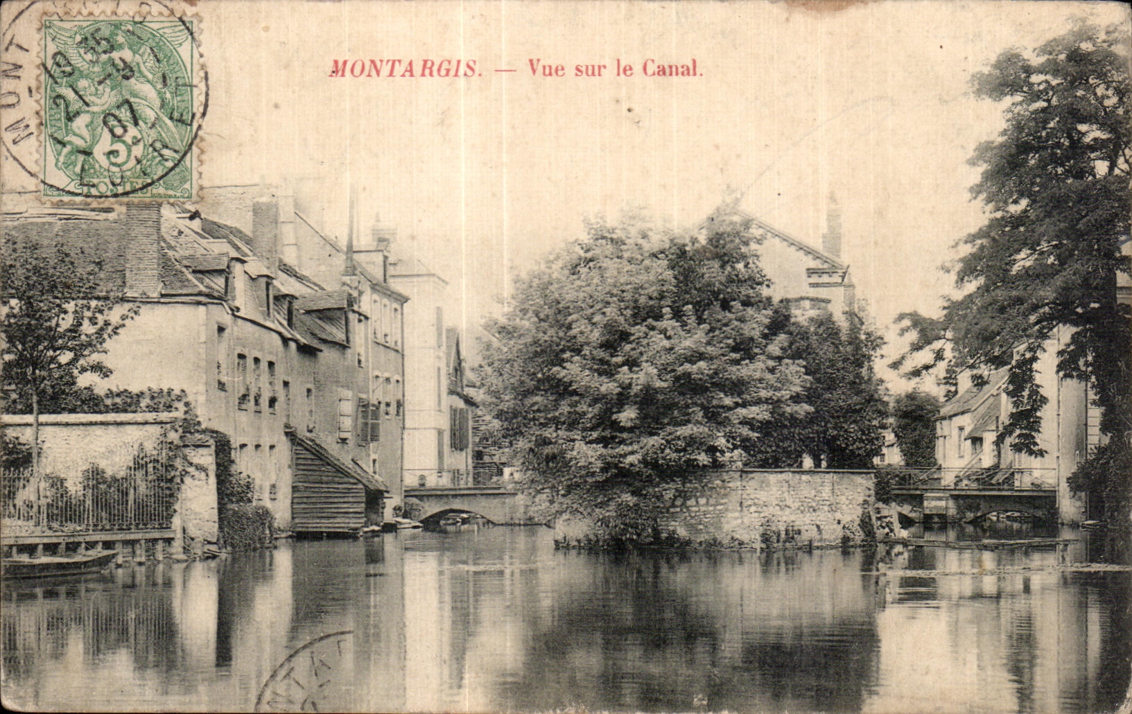 CPA Montargis Vue sur le Canal