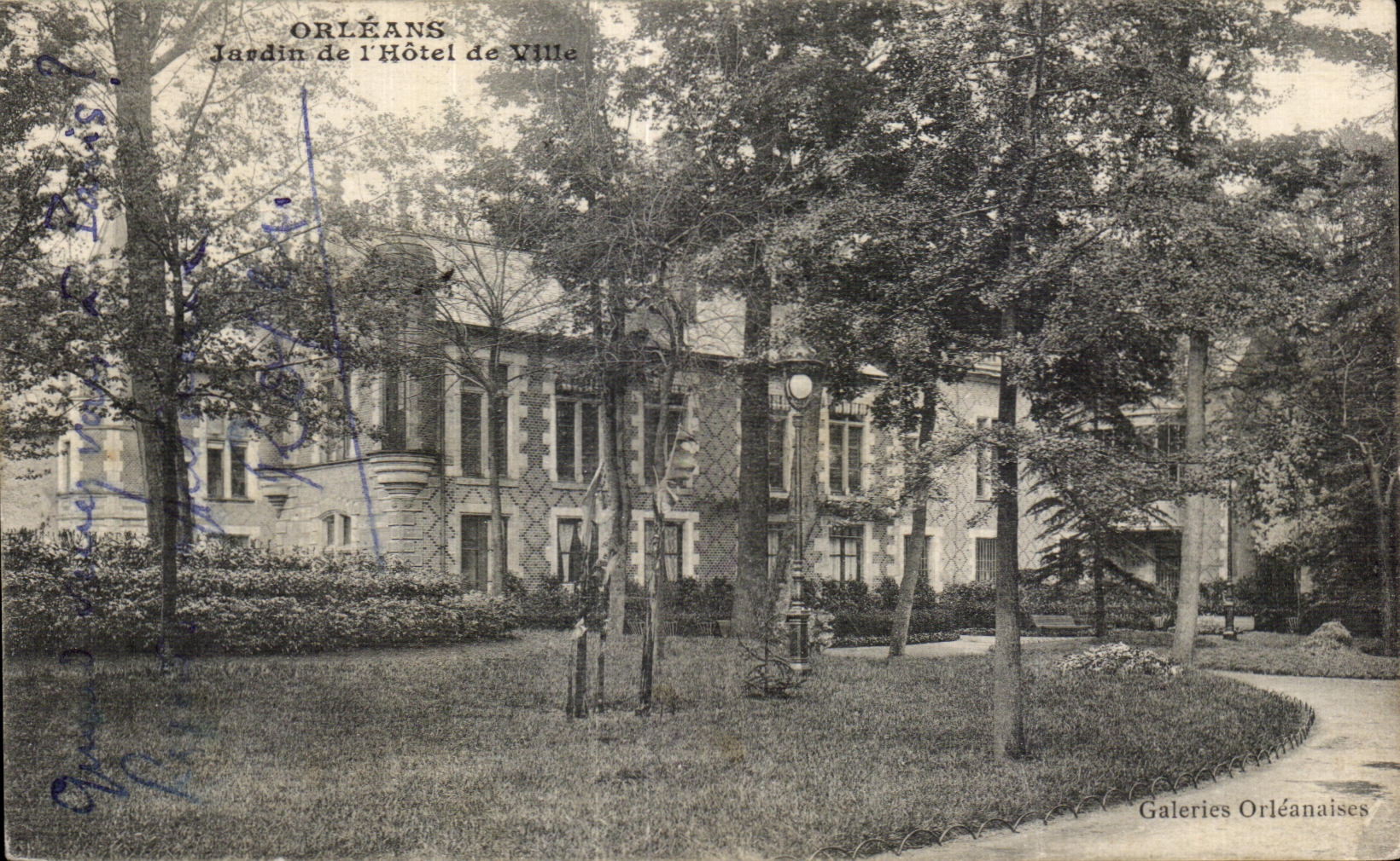 CPA Orleans Jardin de l Hotel de Ville