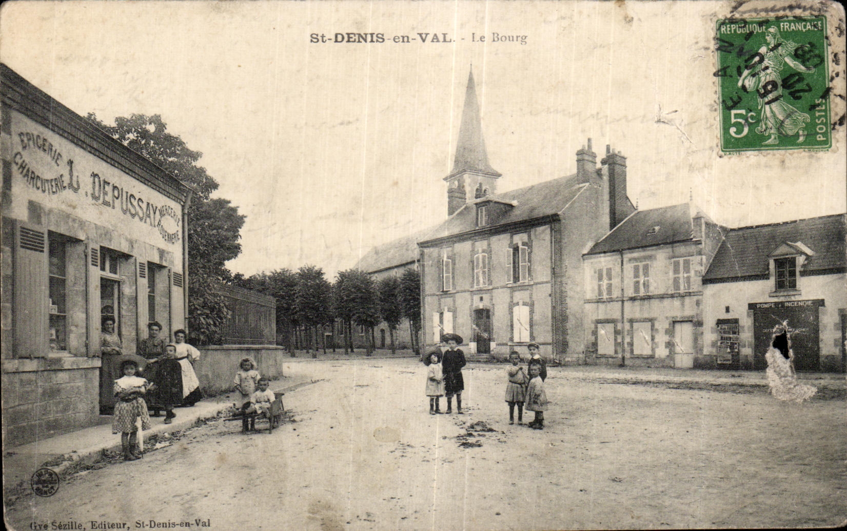 St-Denis-en-Val - Le Bourg — éditeur Gys Sézille, n° de série non visible