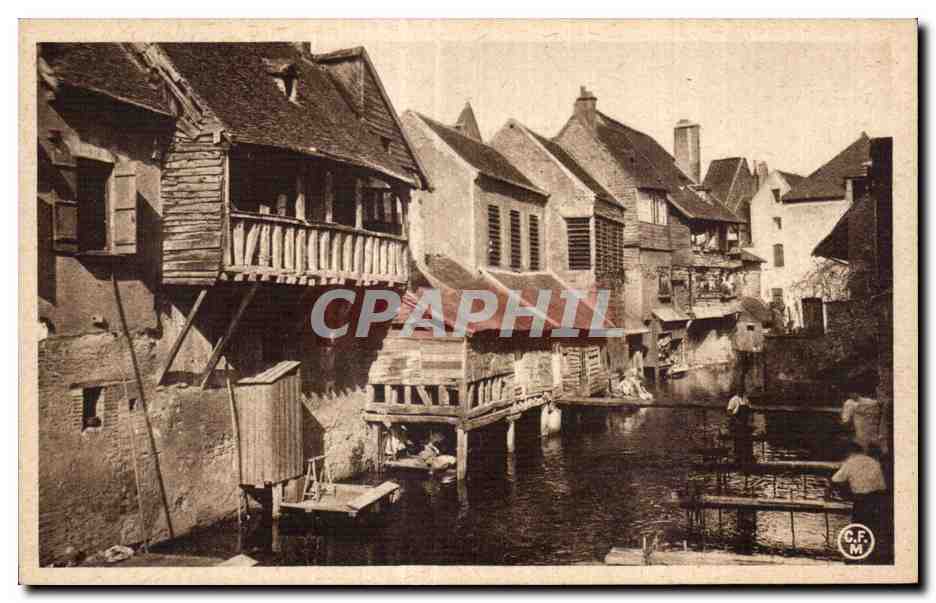 CPA Montargis Les vieilles Tanneries