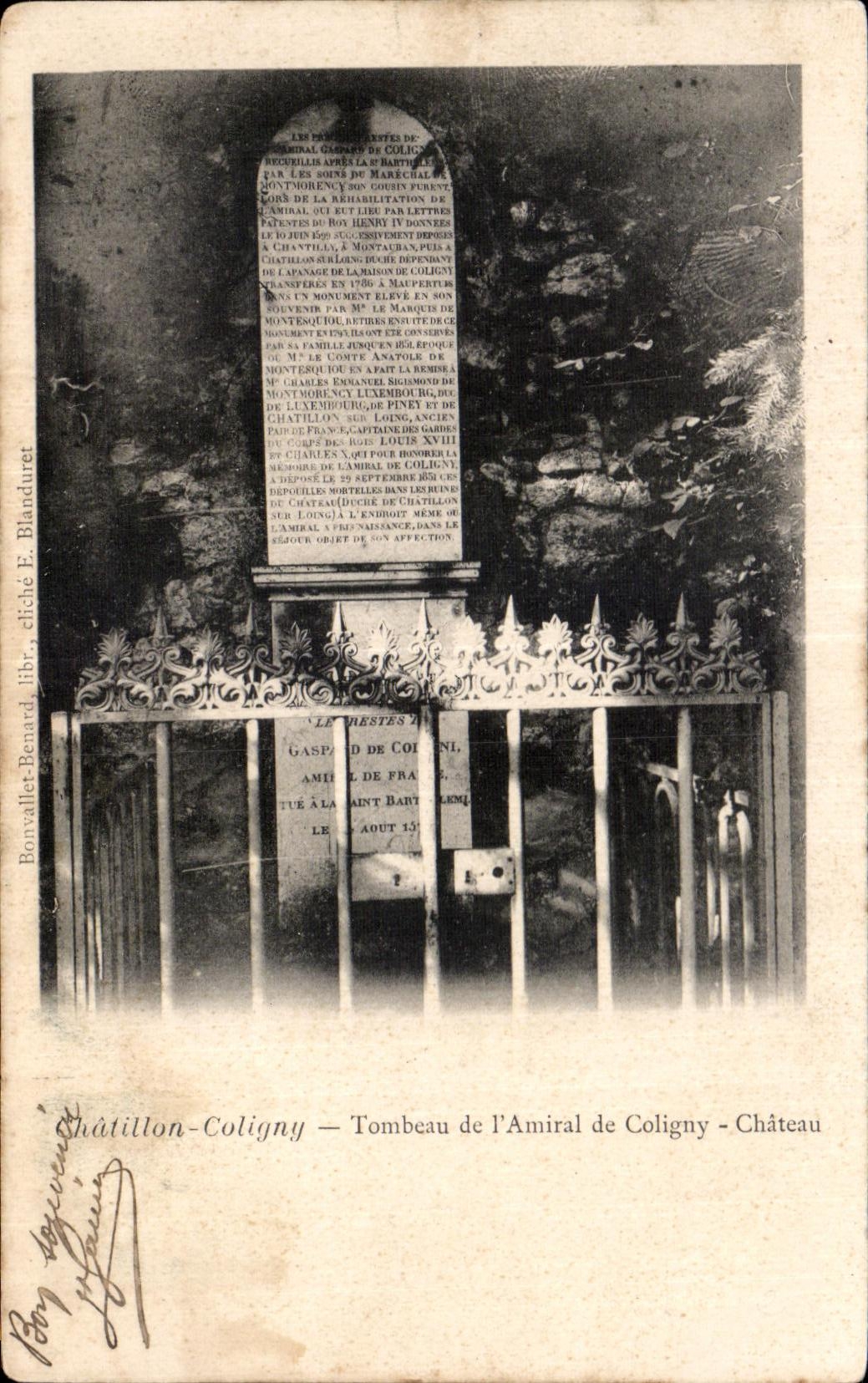 CPA Chatillon Coligny Tombeau de I Amiral de Coligny Chateau