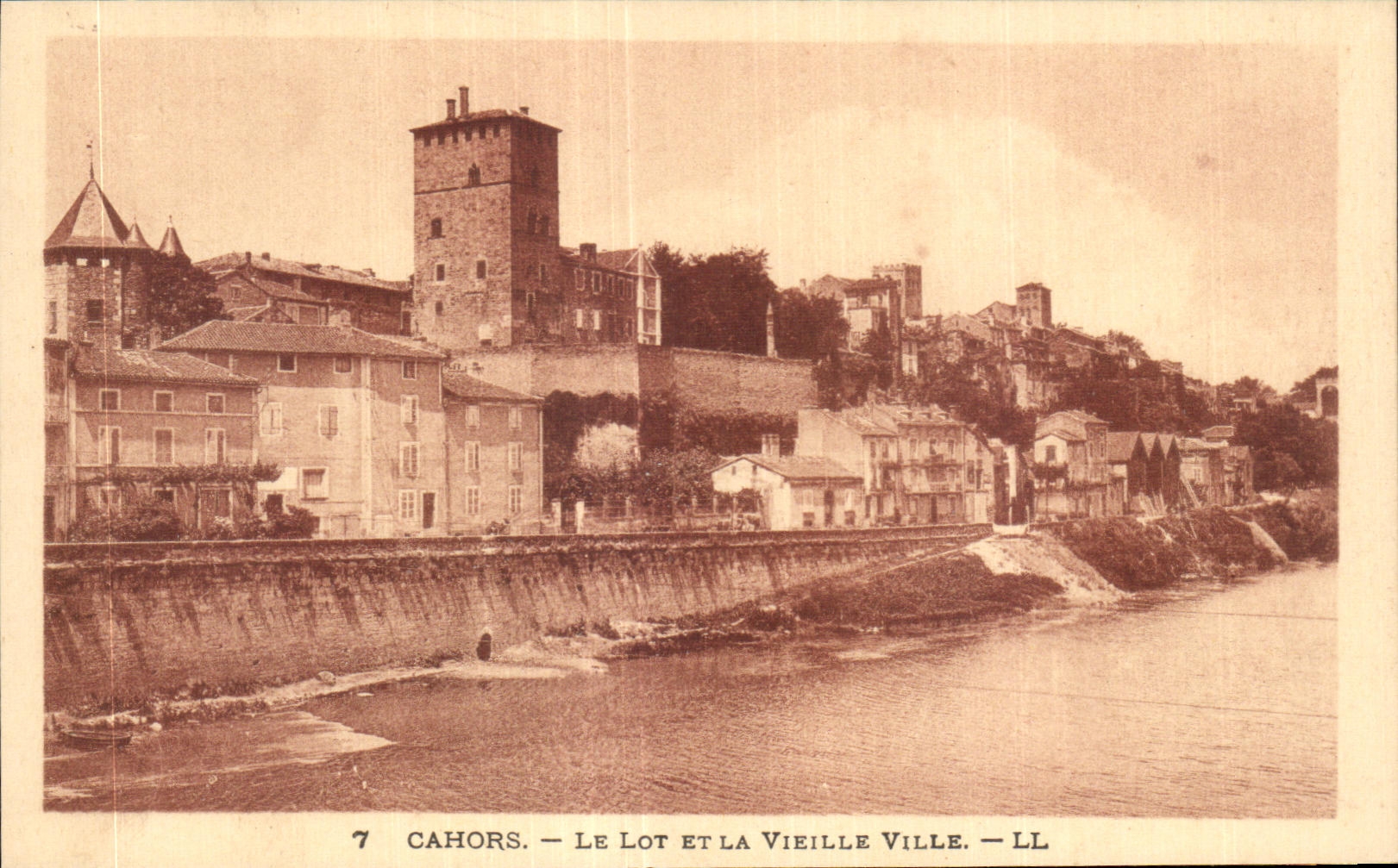 Cahors — Le Lot et la Vieille Ville — LL