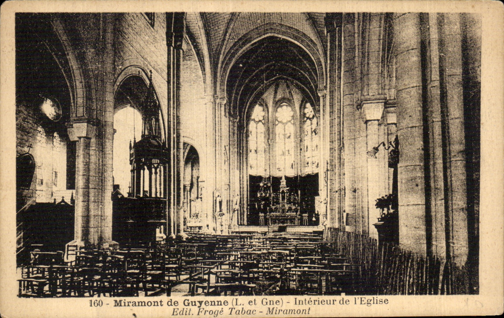 CPA Miramont de Guyenne Interieur de I Eglise Edit Froye Tabac Miramont