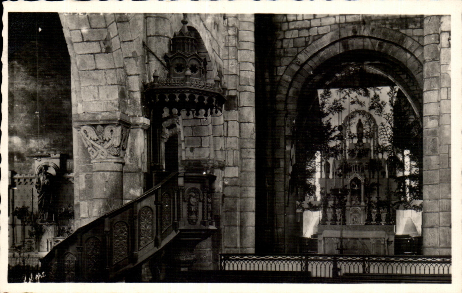 CPA Loncogne (Lozere) interieur de l eglise