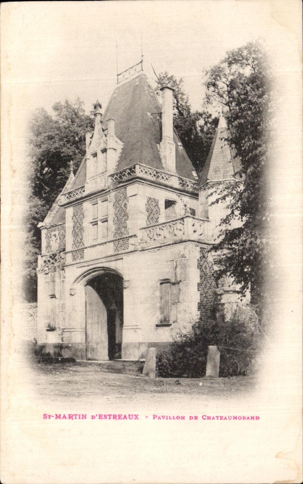CPA St Martin d estreaux Pavillon de Chateaumohand