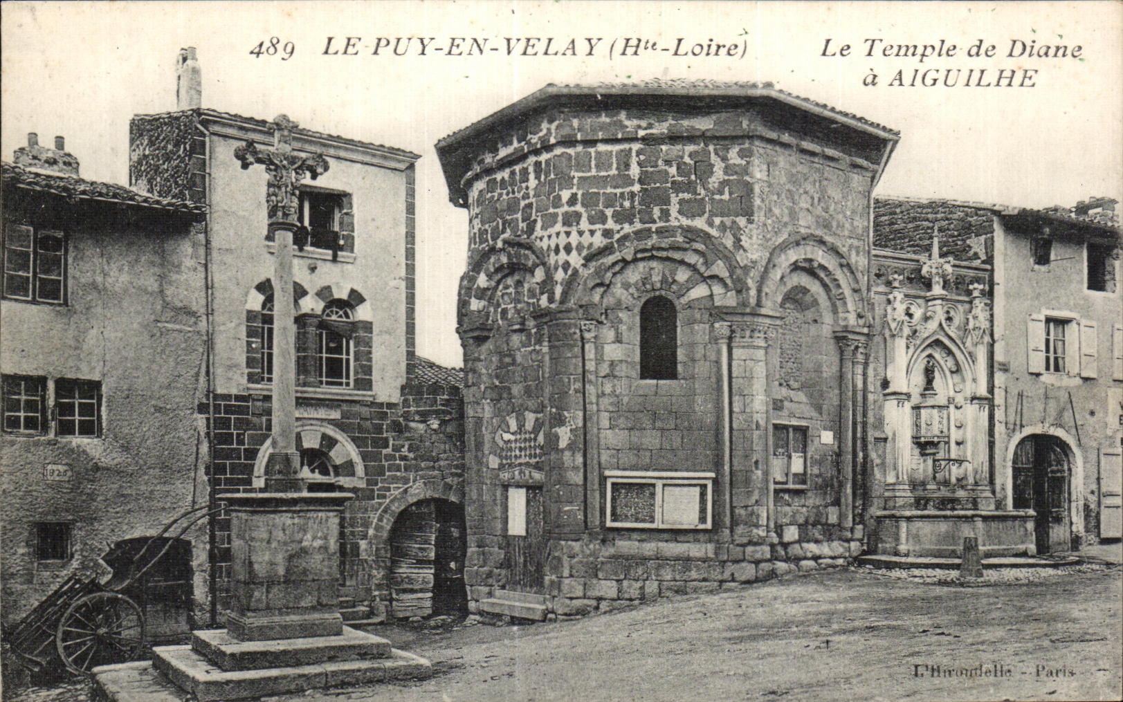 Le Temple de Diane à Aiguilhe — Le Puy-en-Velay (Haute-Loire) — L'Hirondelle, Paris, n°489