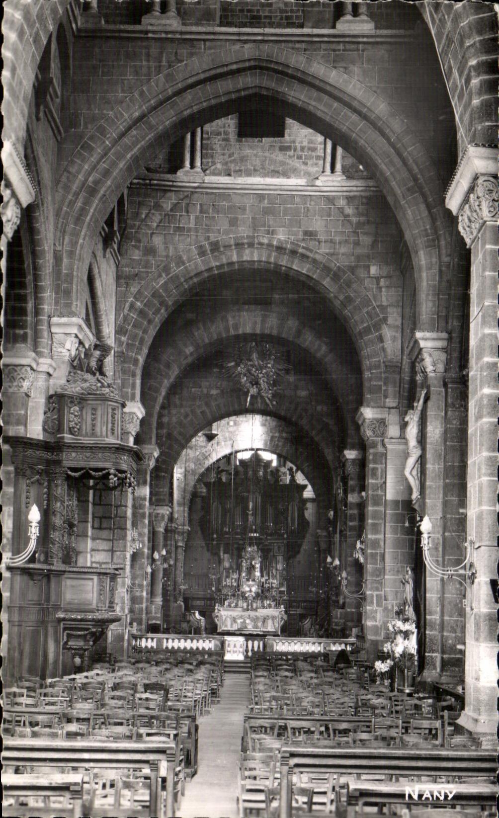 CPSM Le Puy Interieur de la cathedrale