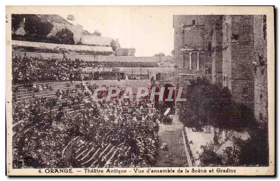 Orange — Théâtre Antique — Vue d'ensemble de la Scène et Gradins