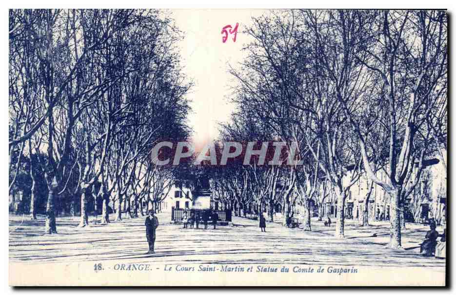 Orange - Le Cours Saint-Martin et Statue du Comte de Gasparin