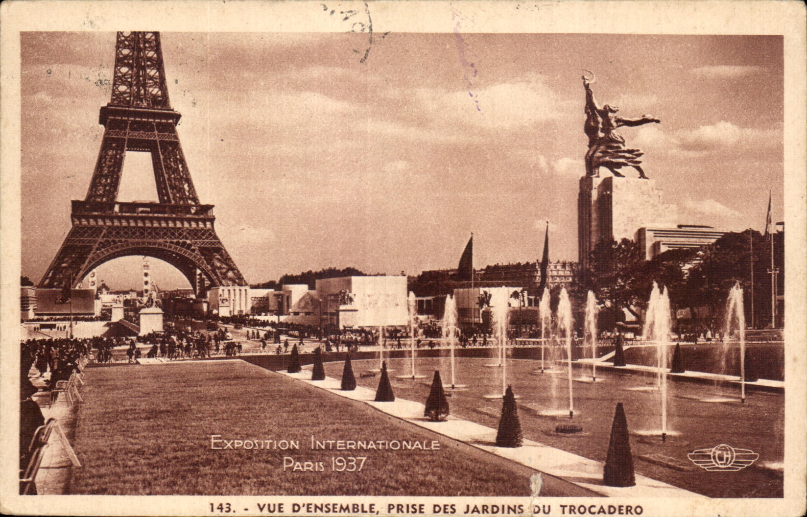 Exposition Internationale Paris 1937 — Vue d'ensemble, prise des Jardins du Trocadéro — H. CHIPULT, Concessionnaire, Boulogne-sur-Seine