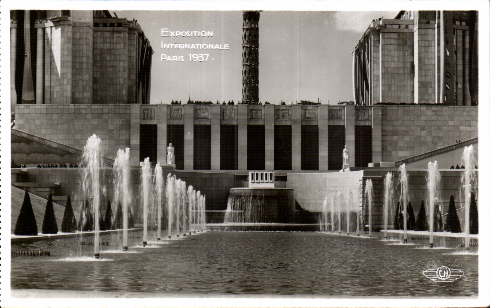 Les Bassins et Fontaines du Trocadéro — Exposition Internationale Paris 1937 — CHIPART, n°84