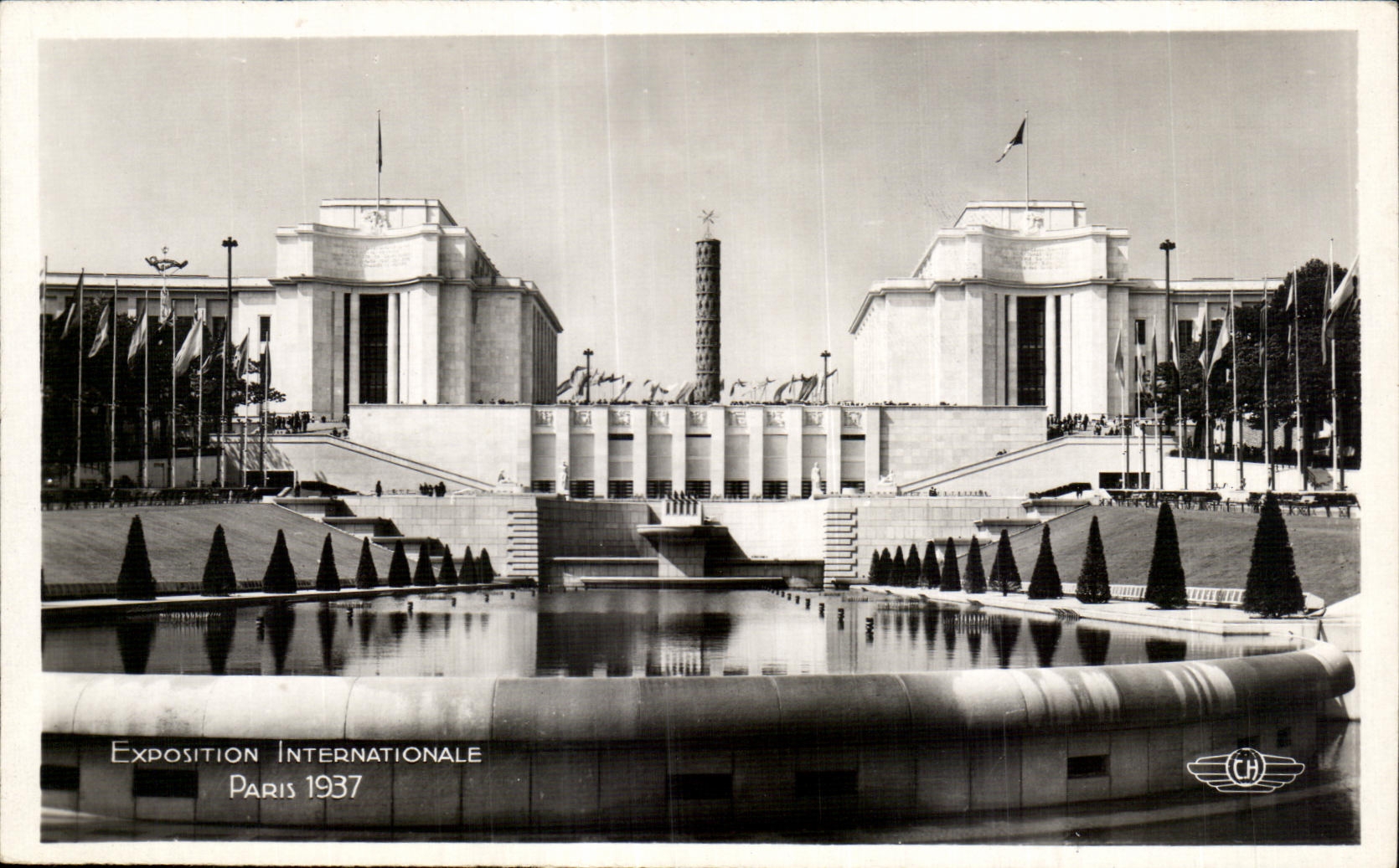 Exposition Internationale Paris 1937 — Vue des Bassins du Trocadéro — H. Chipault, Boulogne-sur-Seine