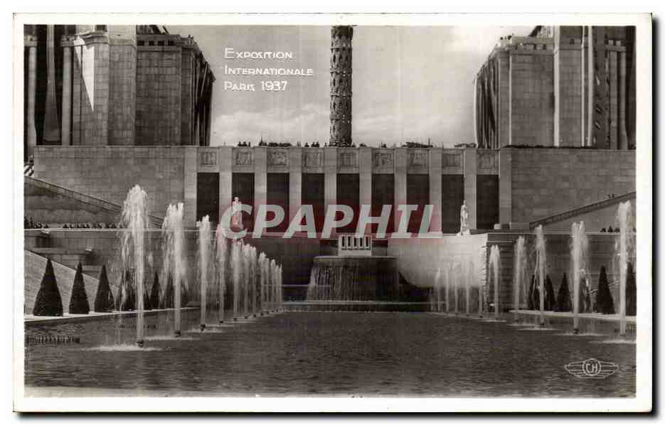 Exposition Internationale Paris 1937 — Vue des fontaines et du Palais de l'Électricité