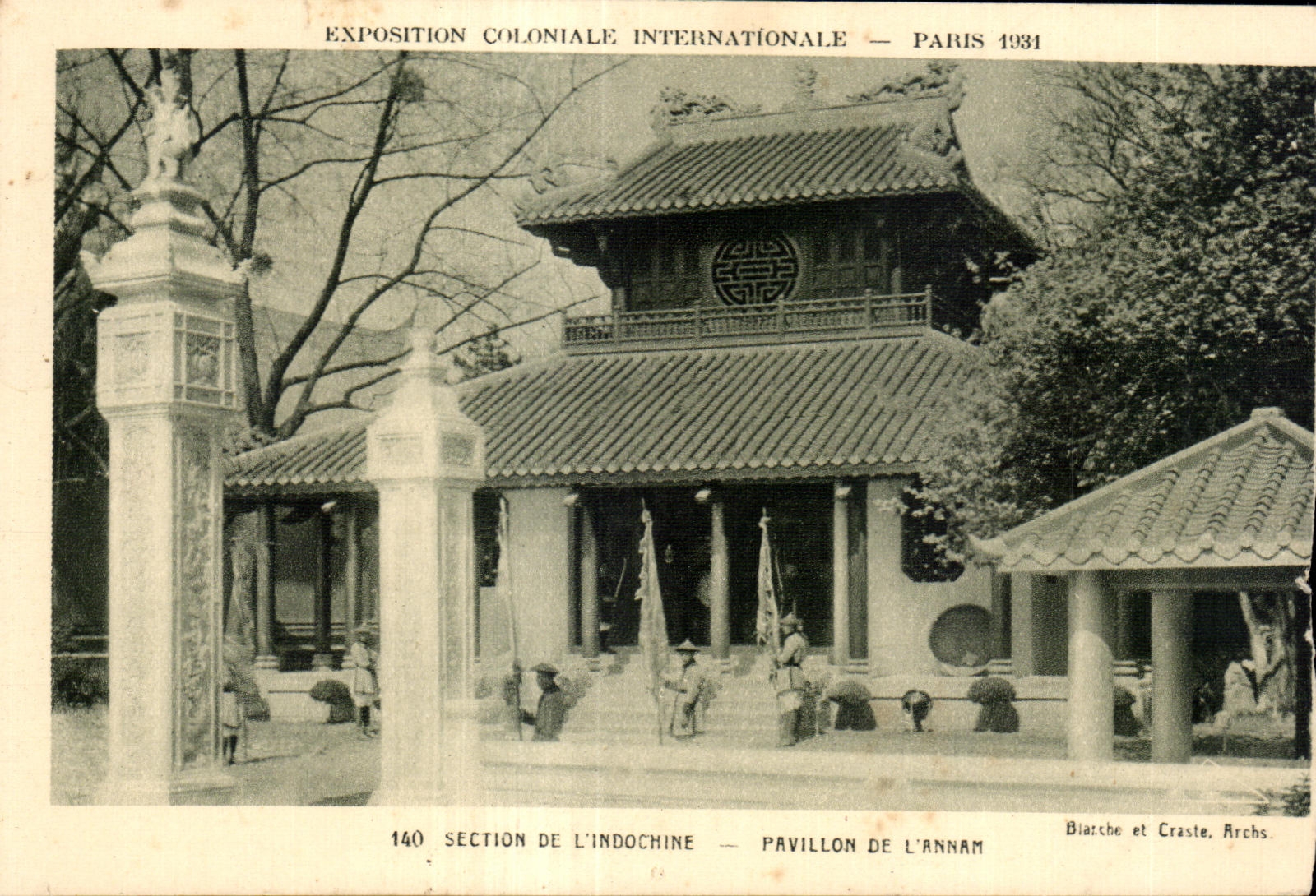 Tarjeta postal antigua Exposición colonial internacional París 1931 Sección De Indochina Pabellón De Annam