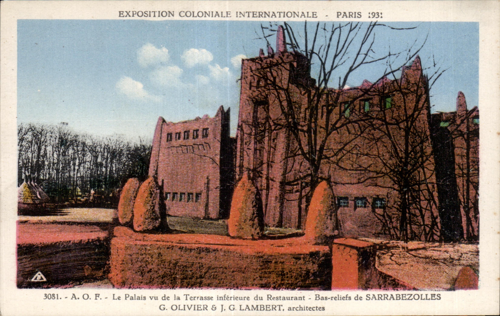 Exposition Coloniale Internationale - Paris 1931 - Le Palais vu de la Terrasse inférieure du Restaurant - Bas-reliefs de Sarrabezolles