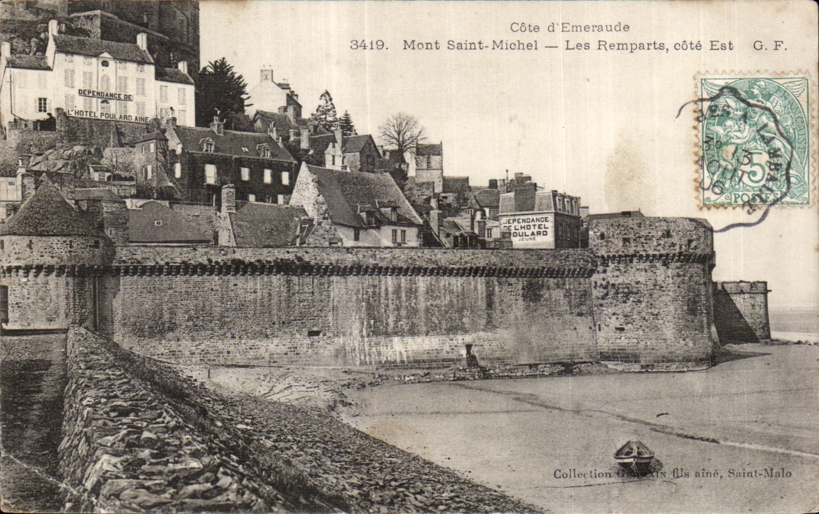CPA Mont saint michel les remparts cote est
