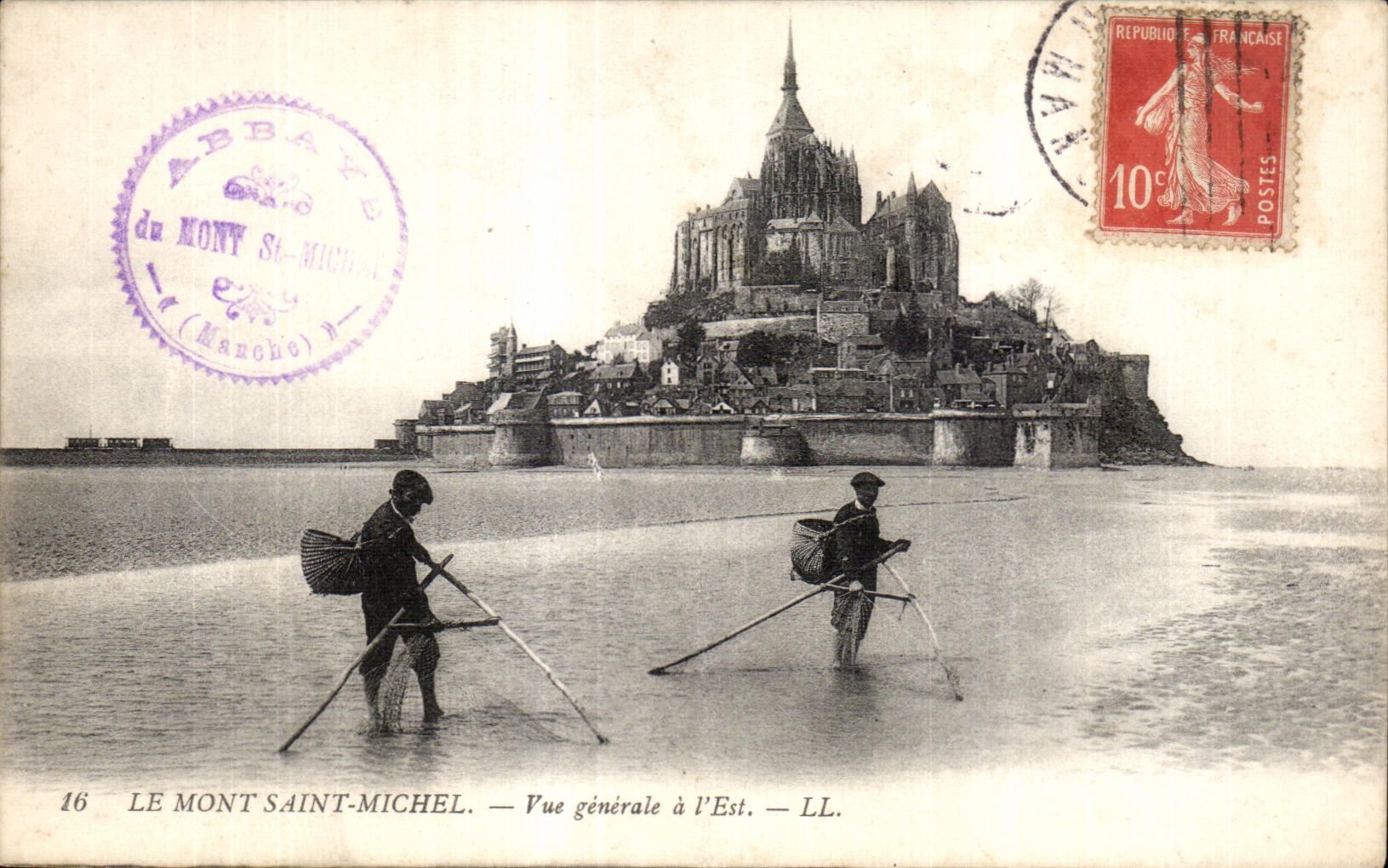 Le Mont Saint-Michel — Vue générale à l'Est — LL. — Abbaye du Mont Saint-Michel (Manche)