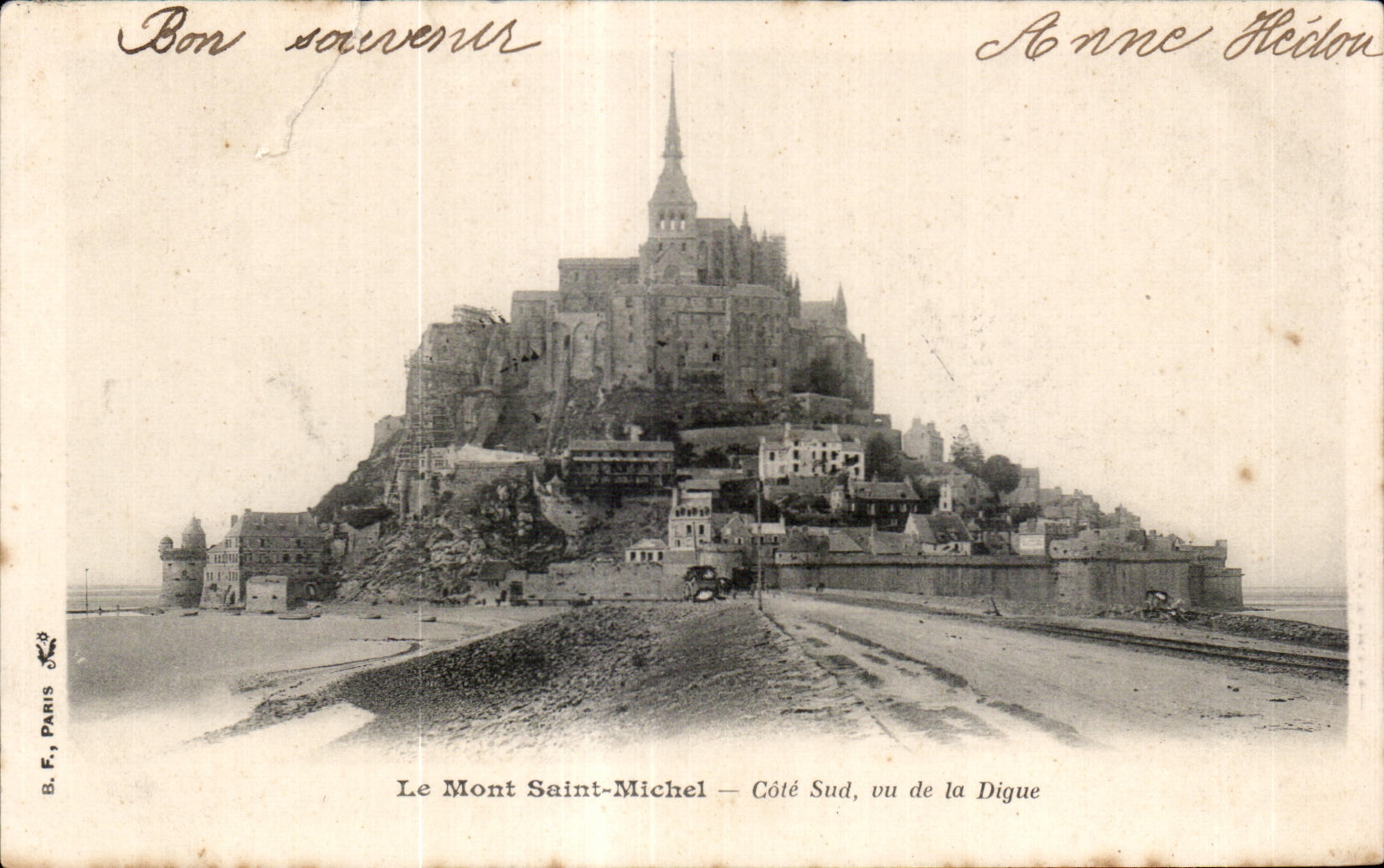Le Mont Saint-Michel — Côté Sud, vu de la Digue — B.F., Paris