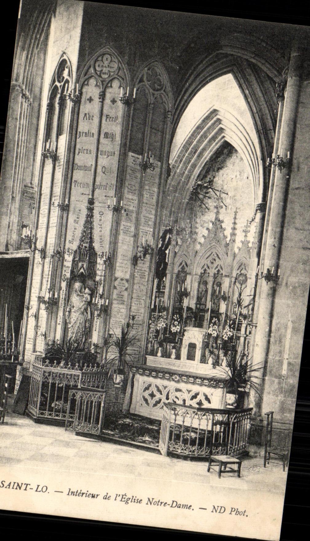 Saint-Lô — Intérieur de l'Église Notre-Dame — ND Phot.