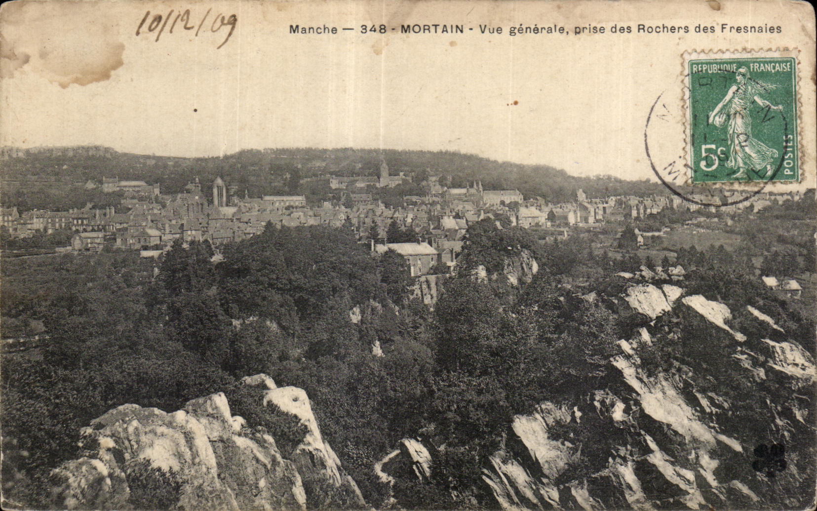 CPA Mortain Manche Vue generale prise des Roches des Fresnais