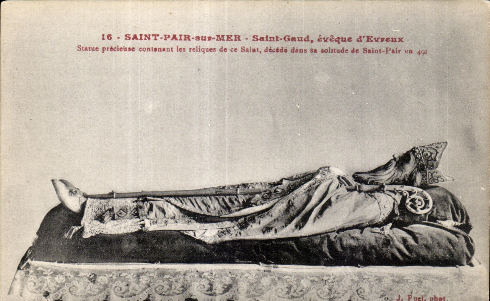 Saint-Pair-sur-Mer — Statue précieuse contenant les reliques de Saint-Gaud, évêque d'Évreux — J. Puel phot.