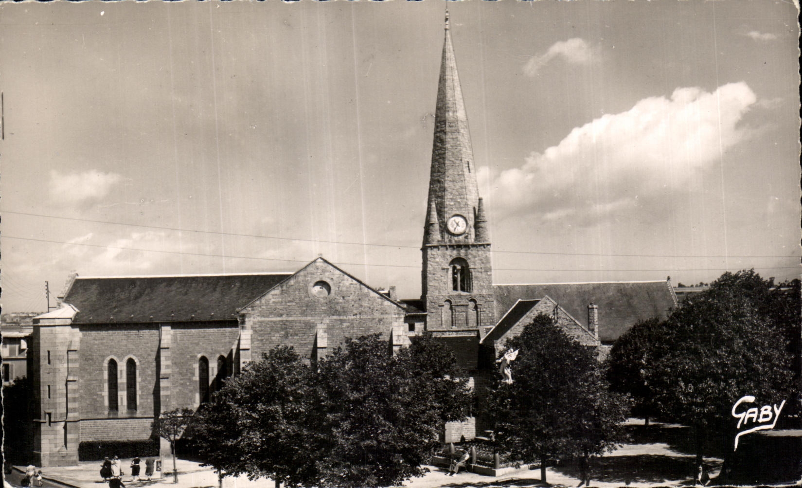 Kirche und Denkmal — Saint-Pair-sur-Mer (Manche) — Editions Gaby