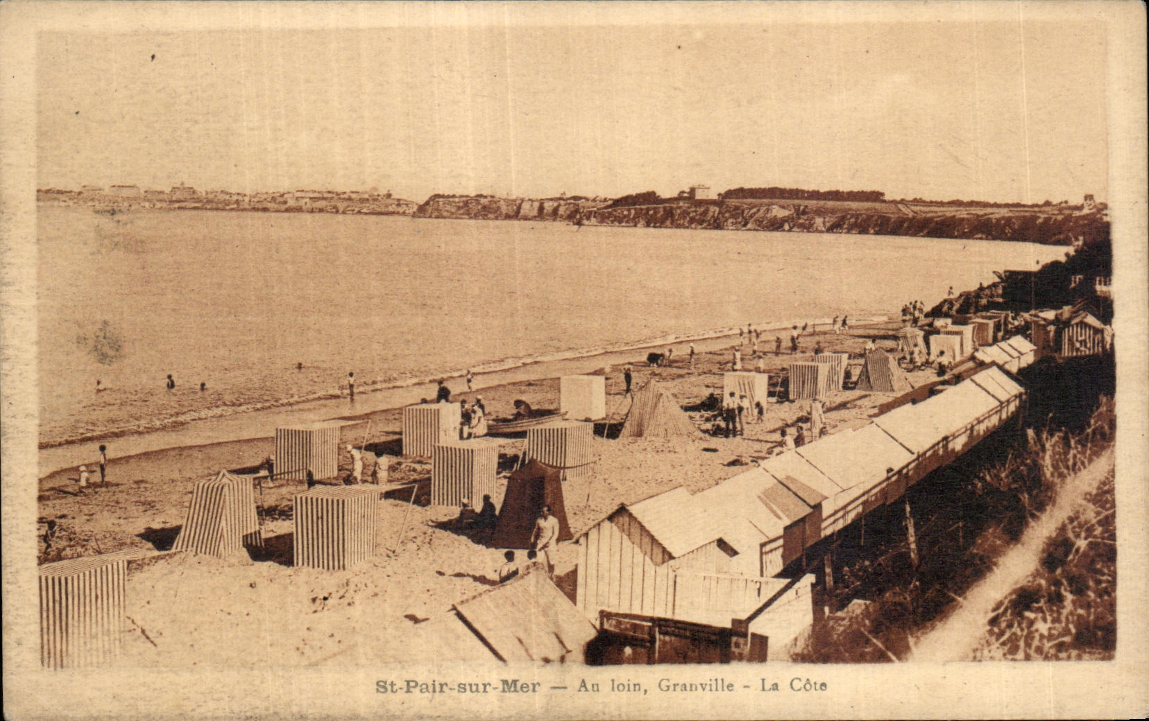 St-Pair-sur-Mer — Au loin, Granville — La Côte