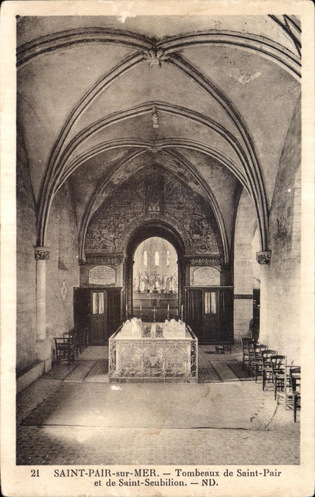 Saint-Pair-sur-Mer — Tombeaux de Saint-Pair et de Saint-Seubilion — ND.