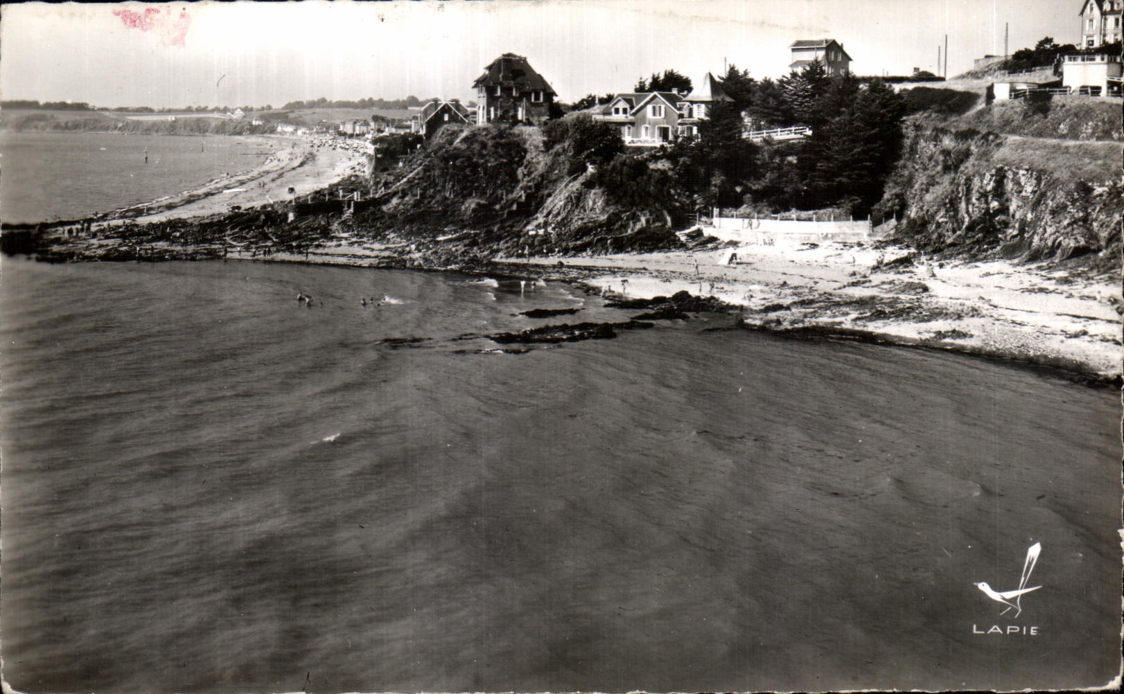 Lapie — Vue de la plage et des maisons sur falaise — Édition LAPIE